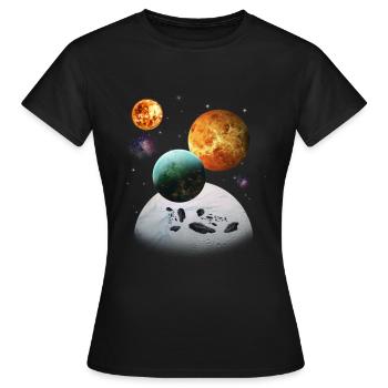 Weltraum - Frauen T-Shirt - Schwarz - Vorne - AI Model Female 172 dark (172cm)