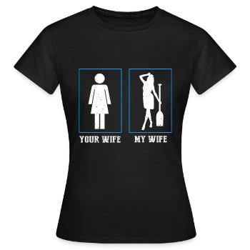 Entraîneur de bateau-dragon et bateau-dragon - T-shirt Femme - noir - Devant - AI Model Female 172 dark (172cm)
