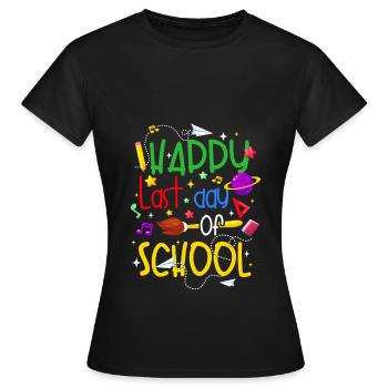 Happy Last Day of School Class of 2021 - Women's T-Shirt - black - Front - AI Model Female 172 dark (172cm)