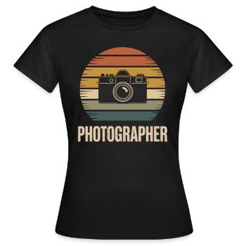 Fotograf Spiegelreflexkamera Fotografieren - Frauen T-Shirt - Schwarz - Vorne - AI Model Female 172 dark (172cm)