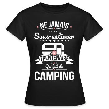 Sous-estimer une trentenaire qui fait du camping - T-shirt Femme - noir - Devant - AI Model Female 172 dark (172cm)