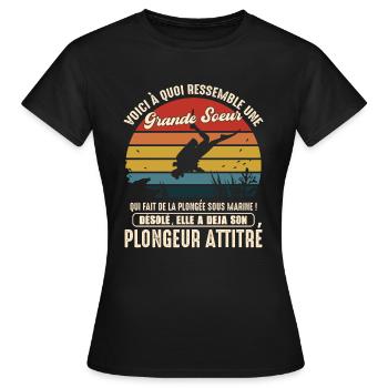 grande soeur pratiquante plongée sous marine - T-shirt Femme - noir - Devant - AI Model Female 172 dark (172cm)