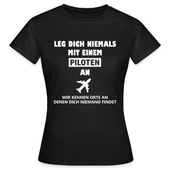 Pilot Spruch Aircraft Captain Cockpit Co-pilots - Frauen T-Shirt - Schwarz - Vorne - AI Model Female 172 dark (172cm)