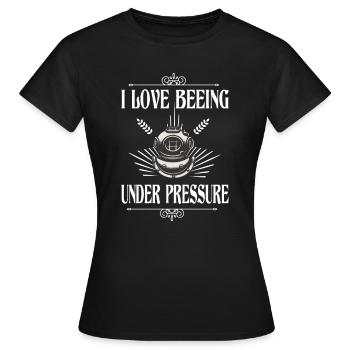 Diving Diver Diver Fun Shirt - T-shirt Femme - noir - Devant - AI Model Female 172 dark (172cm)