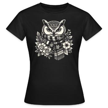 Winter Eule mit Schal - Frauen T-Shirt - Schwarz - Vorne - AI Model Female 172 dark (172cm)