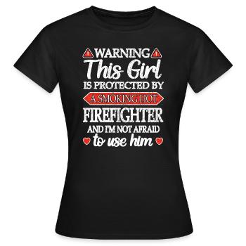 Amie Pompier Amie Par les pompiers - T-shirt Femme - noir - Devant - AI Model Female 172 dark (172cm)