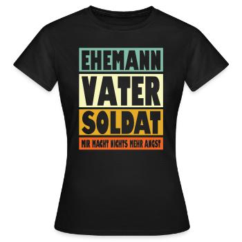 Soldat Vater Ehemann Held - Frauen T-Shirt - Schwarz - Vorne - AI Model Female 172 dark (172cm)