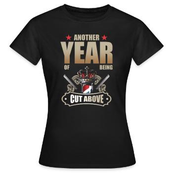 Cadeau d’anniversaire Barber Job - T-shirt Femme - noir - Devant - AI Model Female 172 dark (172cm)