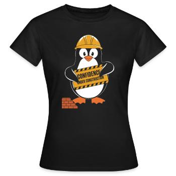 Confiance en soi dans la construction pingouin casque de construction - T-shirt Femme - noir - Devant - AI Model Female 172 dark (172cm)