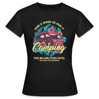 Camping Summer - Kastenwagen - Frauen T-Shirt - Schwarz - Vorne - AI Model Female 172 dark (172cm)