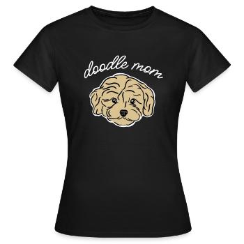 doodle mom - Women's T-Shirt - black - Front - AI Model Female 172 dark (172cm)