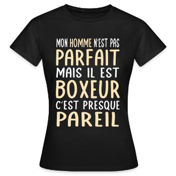 Mon homme n'est pas parfait mais il est boxeur - T-shirt Femme - noir - Devant - AI Model Female 172 dark (172cm)
