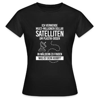 Verwende Satelliten Plastik Dosen Hobby Geocacher - Frauen T-Shirt - Schwarz - Vorne - AI Model Female 172 dark (172cm)