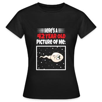 Spermie Hier Ist Ein Altes Bild Von Mir - Frauen T-Shirt - Schwarz - Vorne - AI Model Female 172 dark (172cm)