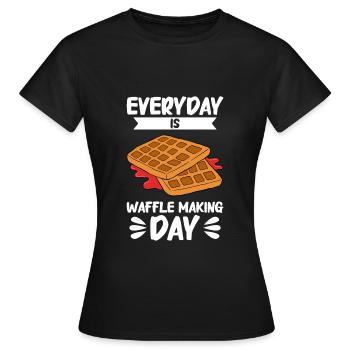 Waffle making waffle maker - Women's T-Shirt - black - Front - AI Model Female 172 dark (172cm)