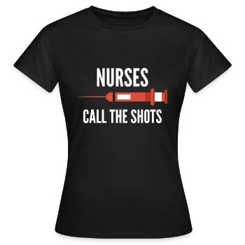 Les infirmières prennent les commandes - T-shirt Femme - noir - Devant - AI Model Female 172 dark (172cm)