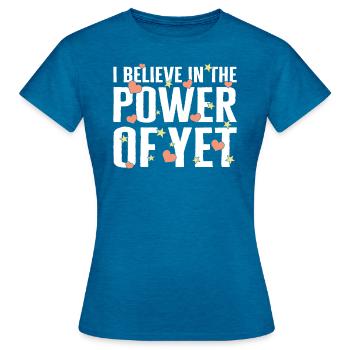 Chemise Positivité, Power Of Yet Tee, Jeunesse - T-shirt Femme - bleu saphir antique chiné - Devant - AI Model Female 172 dark (172cm)