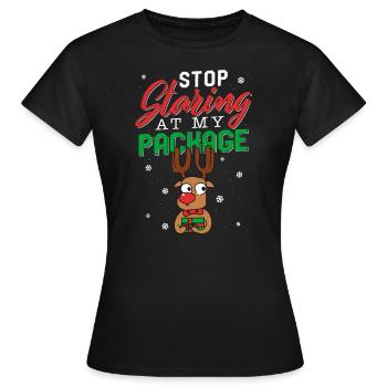 Weihnachtshemd, hör auf, auf mein Paket Elch zu starren - Frauen T-Shirt - Schwarz - Vorne - AI Model Female 172 dark (172cm)