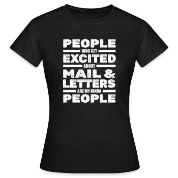 Postbote Brief Kurier Briefträger - Frauen T-Shirt - Schwarz - Vorne - AI Model Female 172 dark (172cm)