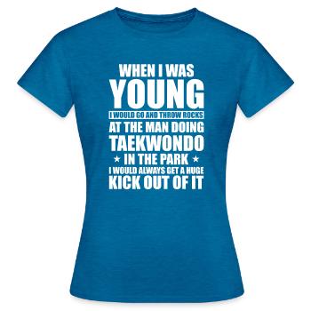 Taekwondo Drôle Taekwondo Mama - T-shirt Femme - bleu saphir antique chiné - Devant - AI Model Female 172 dark (172cm)