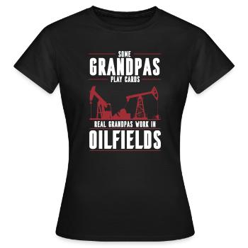 Ölfeld Bohrinsel Opa - Frauen T-Shirt - Schwarz - Vorne - AI Model Female 172 dark (172cm)
