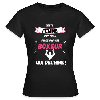 Cette femme est prise par un boxeur qui déchire - T-shirt Femme - noir - Devant - AI Model Female 172 dark (172cm)
