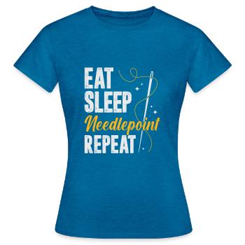 Needlepoint Broderie Broderie Stickerin Cadeau - T-shirt Femme - bleu saphir antique chiné - Devant - AI Model Female 172 dark (172cm)