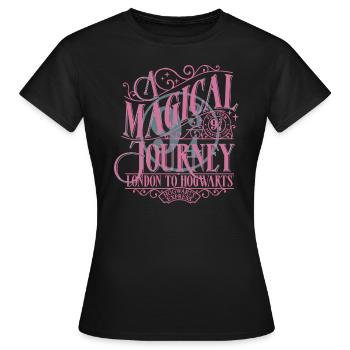 Harry Potter Gleis 9 ¾ Design In Rosa & Blau - Frauen T-Shirt - Schwarz - Vorne - AI Model Female 172 dark (172cm)