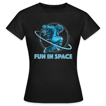 Fun in space | funny sayings, funny pictures - Women's T-Shirt - black - Front - AI Model Female 172 dark (172cm)