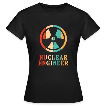 Retro Energy Centrale nucléaire d’uranium Nucléaire - T-shirt Femme - noir - Devant - AI Model Female 172 dark (172cm)