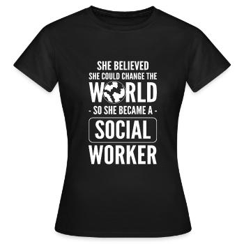 Lustiges Sozialarbeiter Design - Frauen T-Shirt - Schwarz - Vorne - AI Model Female 172 dark (172cm)