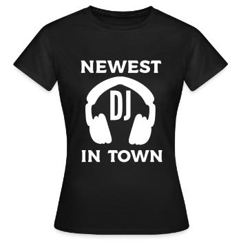 DJ Musik Disc Jockey - Frauen T-Shirt - Schwarz - Vorne - AI Model Female 172 dark (172cm)