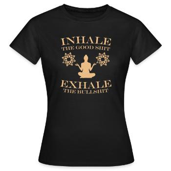 Yoga disant bouddhisme professeur de yoga cadeau - T-shirt Femme - noir - Devant - AI Model Female 172 dark (172cm)