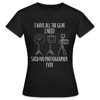J'ai tout le matériel photo photographie appareil photo - T-shirt Femme - noir - Devant - AI Model Female 172 dark (172cm)