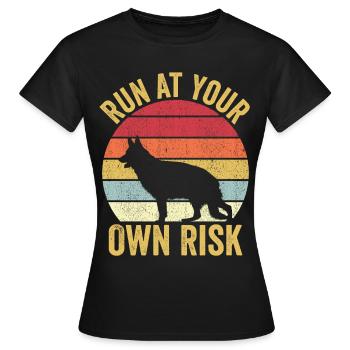 Policier Chien Police Vintage - T-shirt Femme - noir - Devant - AI Model Female 172 dark (172cm)