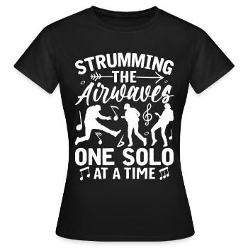 Air Guitar Air Guitarist Watching The Air Waves - Women's T-Shirt - black - Front - AI Model Female 172 dark (172cm)