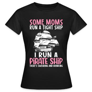 mamans bateau pirate boire bateau pirate maman - T-shirt Femme - noir - Devant - AI Model Female 172 dark (172cm)