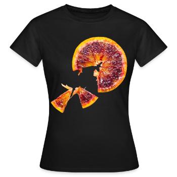 Blutorange - Frauen T-Shirt - Schwarz - Vorne - AI Model Female 172 dark (172cm)
