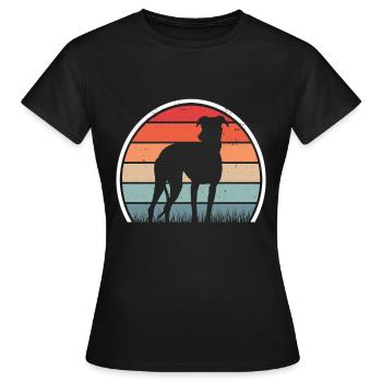 Whippet Retro Windhund Vintage Sighthound - Frauen T-Shirt - Schwarz - Vorne - AI Model Female 172 dark (172cm)