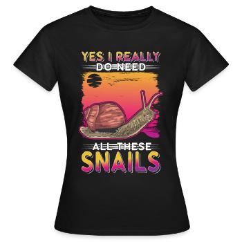Schnecke Geschenk Weinbergschnecke - Frauen T-Shirt - Schwarz - Vorne - AI Model Female 172 dark (172cm)