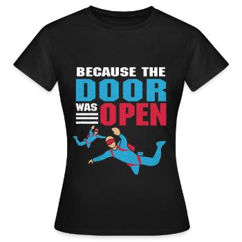 Fallschirmsport - Frauen T-Shirt - Schwarz - Vorne - AI Model Female 172 dark (172cm)