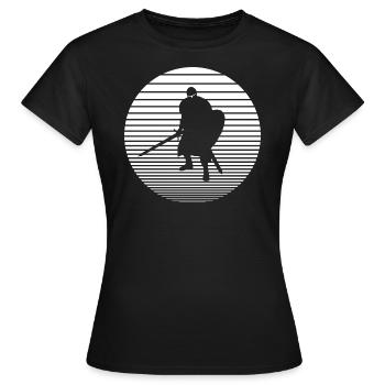 Ritter - Frauen T-Shirt - Schwarz - Vorne - AI Model Female 172 dark (172cm)