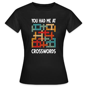 Résoudre des mots croisés - T-shirt Femme - noir - Devant - AI Model Female 172 dark (172cm)