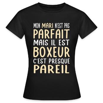 Mein Mann ist nicht perfekt, aber er ist Boxer - Frauen T-Shirt - Schwarz - Vorne - AI Model Female 172 dark (172cm)
