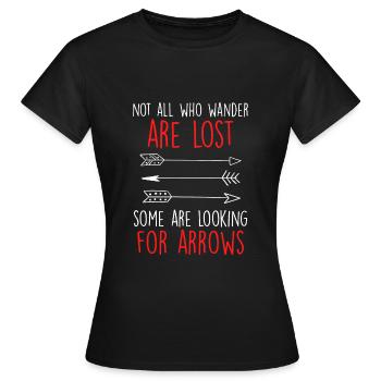 Manche Wanderer suchen Pfeile Bogenschießen - Frauen T-Shirt - Schwarz - Vorne - AI Model Female 172 dark (172cm)