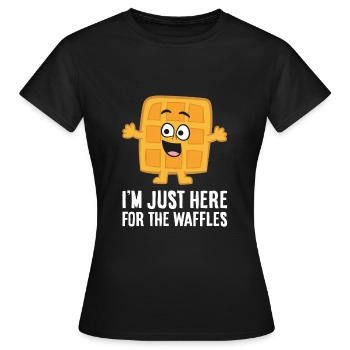 Je ne suis là que pour les gaufres - T-shirt Femme - noir - Devant - AI Model Female 172 dark (172cm)