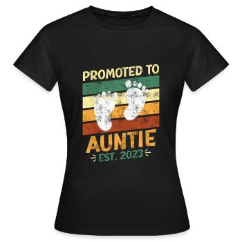 Promoted to Aunt 2023 Promotion Best Aunt - Women's T-Shirt - black - Front - AI Model Female 172 dark (172cm)