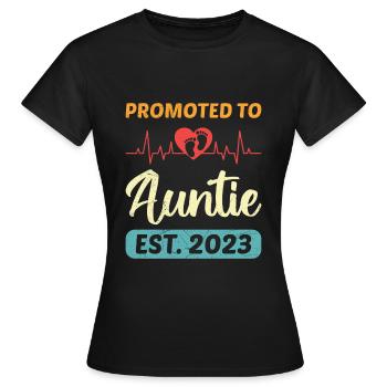 Promoted to Aunt 2023 Promotion Best Aunt - Women's T-Shirt - black - Front - AI Model Female 172 dark (172cm)