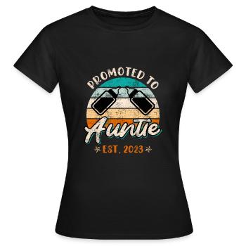 Promoted to Aunt Promotion Best Aunt - Women's T-Shirt - black - Front - AI Model Female 172 dark (172cm)