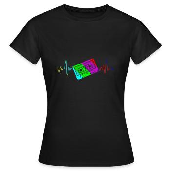 Walkman My heart beats for cassettes - Women's T-Shirt - black - Front - AI Model Female 172 dark (172cm)